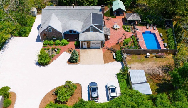 Cape Cod Oasis *Pool*Outdoor Kitchen*Bar* (2301)