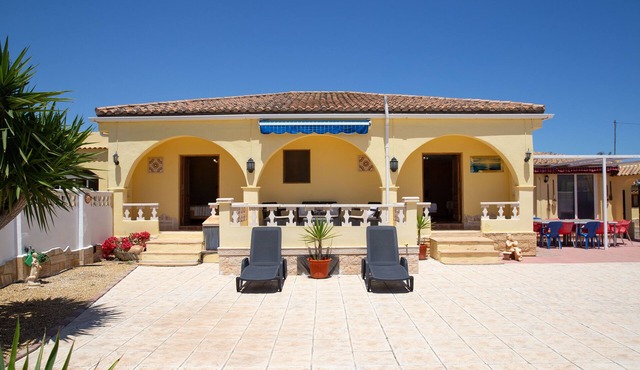 Casa Mari is a fabulous Villa with large swim pool, tennis, Games Room, garden