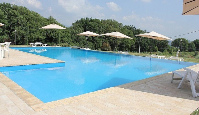 Casa Norberto B, fully refundable with voucher*: A welcoming apartment located on top of a small hill.