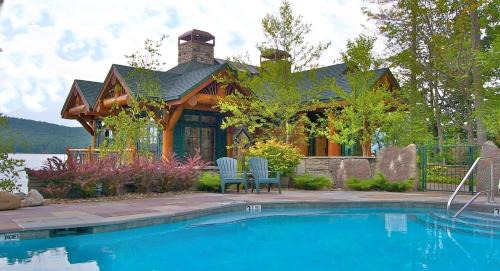 Cayuga Lodge South