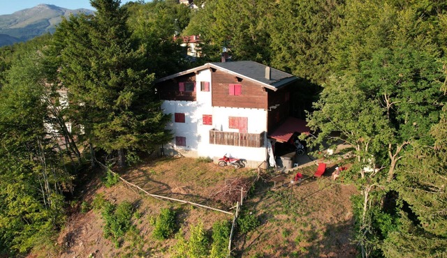 Chalet con giardino, terrazza e vista panoramica
