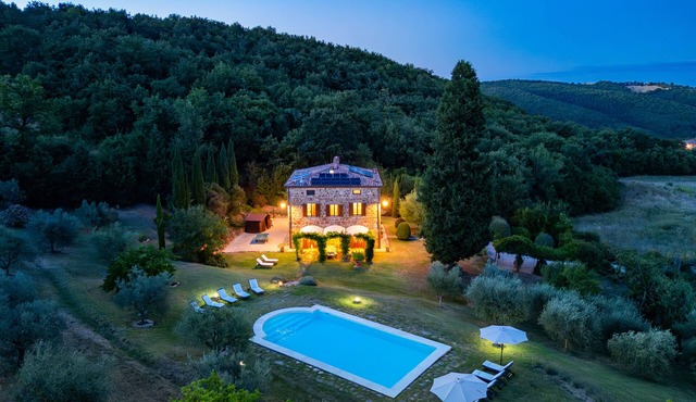 Charming historic villa surrounded by 5 hectares of private property