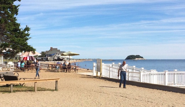 Charming Honeymoon Beach Cottage Steps Away from East Wharf Beach