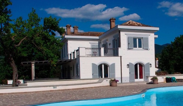 Charming property surrounded by beautiful country landscape