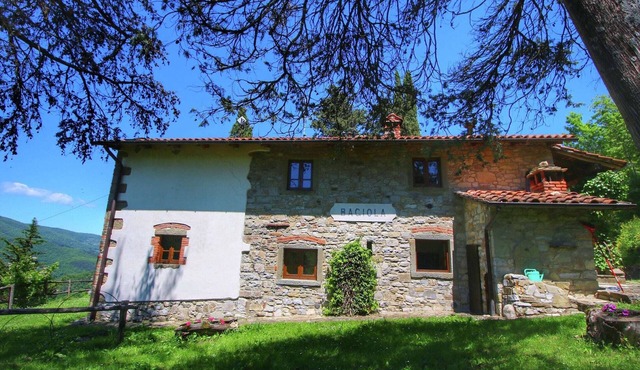 Charming Tuscan Farmhouse