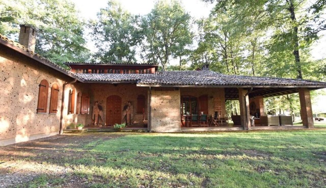 Charmy Country House