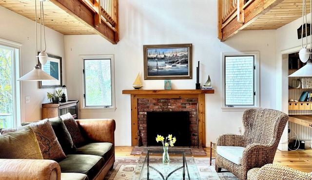 Chatham Cape Cod Retreat, near boat yards, Harding's Beach, Stage Harbor Light