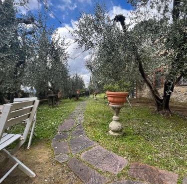 Chianti Villa with Private Park, 2 Apartments & Panoramic Views