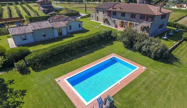 Ciaramicola - Fourteen Bedroom Villa, Sleeps 28