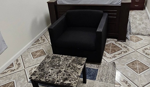 Clean and Private Apartment with 2 Queen bed 28 min. to DC Downton