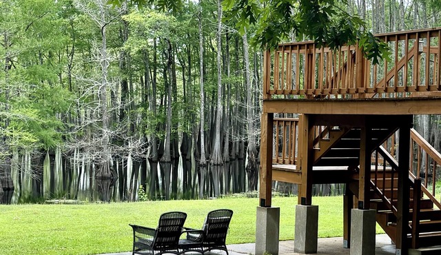 Clean & Comfy, Deck, Grill, Fire Pit, Fish, and Fun!