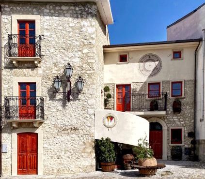 Collis Petri Relais