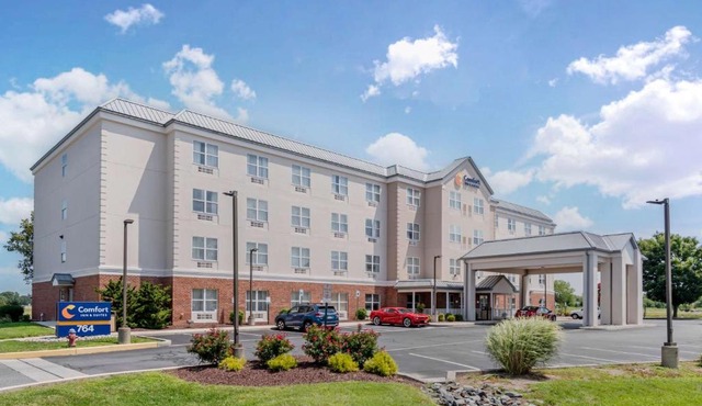 Comfort Inn & Suites Dover near Speedway