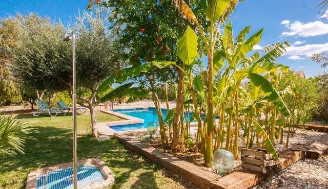 Cortijo de Don Víctor Vera by Ruralidays