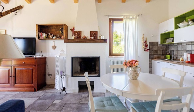 Cottage in Umbria with private garden and pool