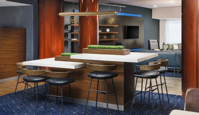 Courtyard By Marriott Farmington
