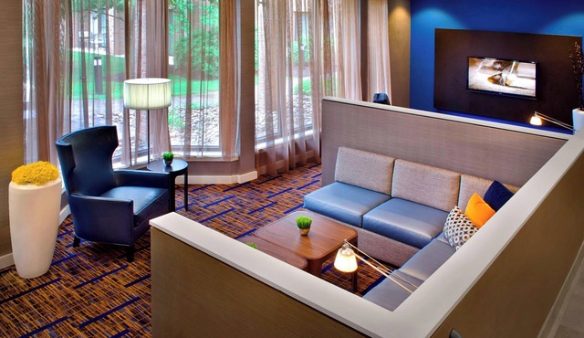 Courtyard By Marriott Hartford/Windsor Airport