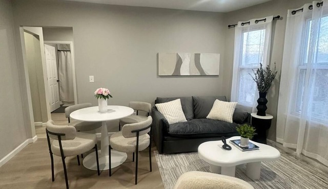 Cozy 2-bedroom apartment Near Six Flags & Attractions