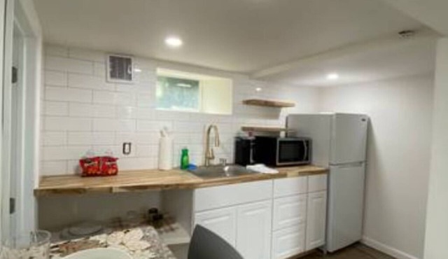 Cozy & Chic 1-bedroom Downtown Stamford nPet Friendly