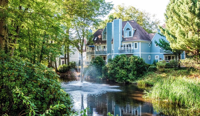 Cozy Couples Getaway with Golf Course View & Spa