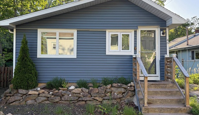 Cozy East Haven Home Near Beach & Yale