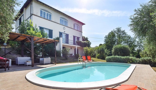 Cozy home in Crespina PI with kitchen