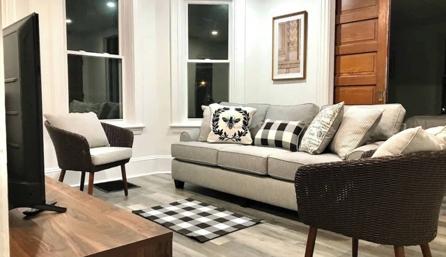 Cozy Lancaster Apartment Near Attractions