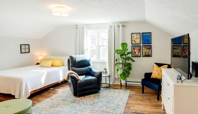 Cozy Norwalk Apt: Near Cedar Point & Kalahari!