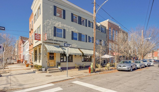 Cozy Philly Getaway