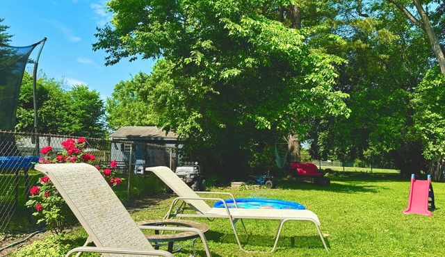 Cozy with A Huge Yard-5 minutes Swarthmore & Widner 11 mins from PHL