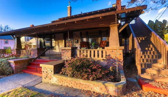 Craftsman on Whitman · Updated Craftsman on Whitman, Close to Everything!