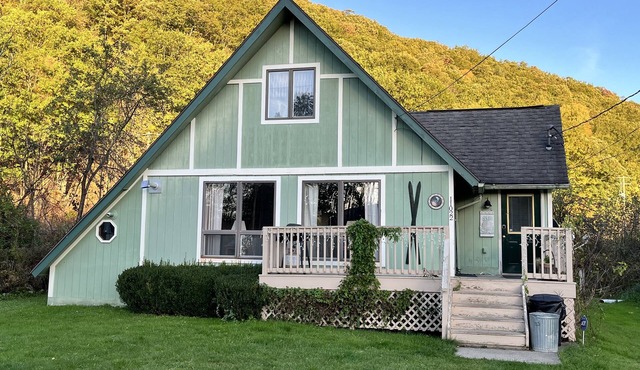 Creekside Chalet