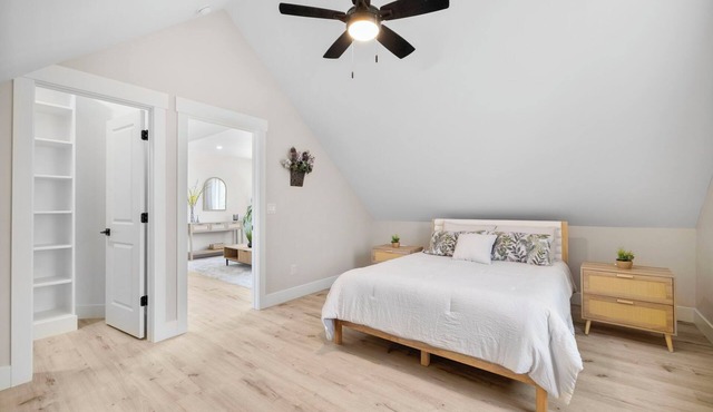 Custom Built Luxery Stay-New 1-bedroom apartment in Campobello with AC, WiFi
