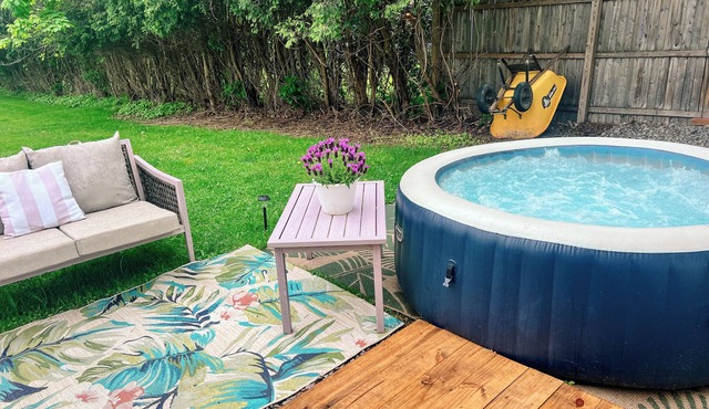 Cute & Bright Geneseo Village Home
