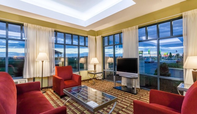 Days Inn by Wyndham Windsor Locks/Bradley Intl Airport