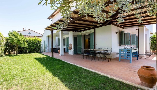 Delightful Tuscan caretteristic cottage in strategic location