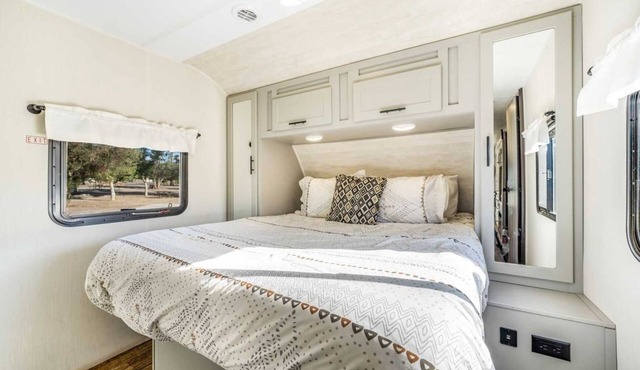 Desert Tiny Home B25: Relaxing Desert Accommodation w/Comfort Amenities