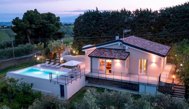 Dimora Campo delle Mura 4+2, Emma Villas