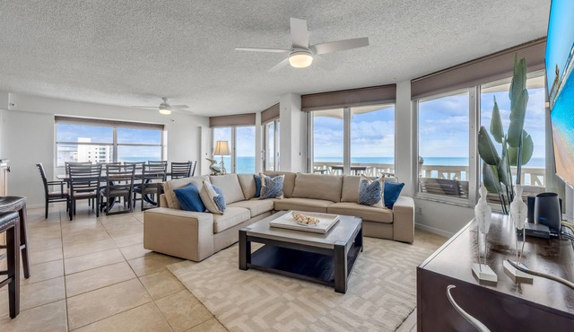 Direct Oceanfront Corner Condo, Family-Friendly with Beachfront Pool and Garage Parking