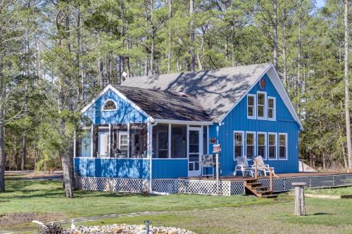 Dog-Friendly Westover Cottage w/River Access!