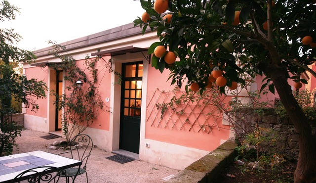 Don Fabrizio: independent suite 2-4 people, near Naples Caserta Pompeii