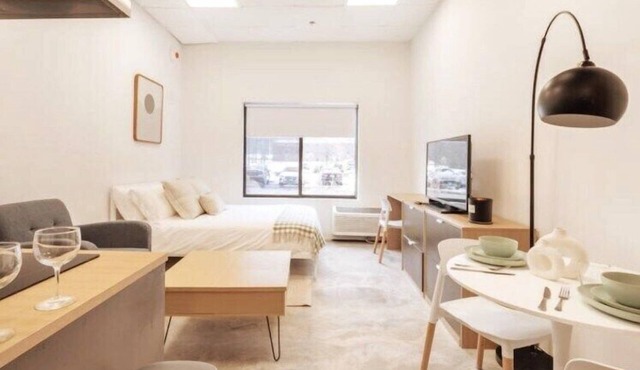 Downtown Dream| Meriden Metro| Cozy Retreat Studio