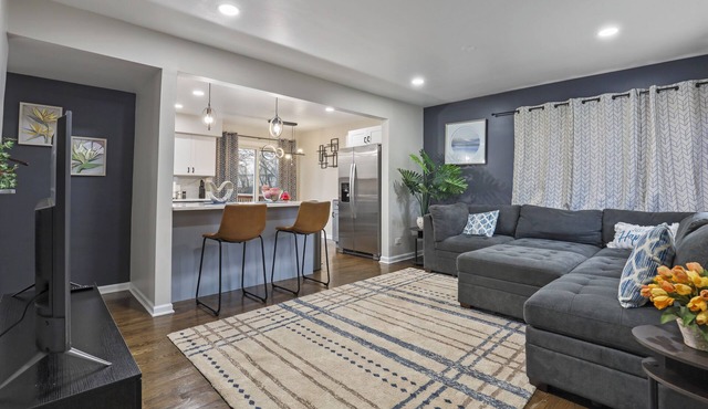 Dream- 4 King Beds, Fully Fenced