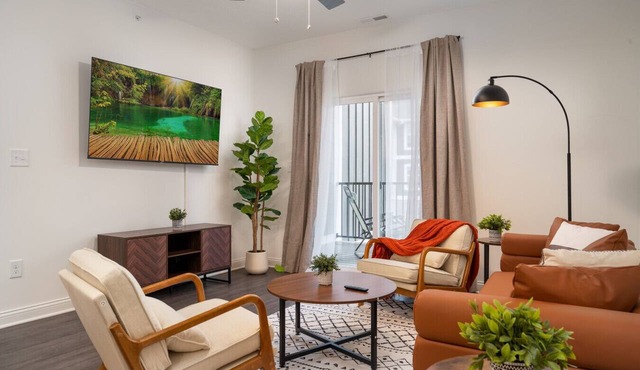 Earthy Elegance Spacious 2BR 2BA 2 KingBeds GymWFH