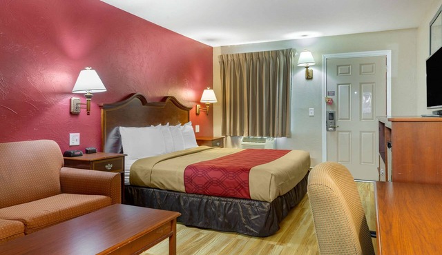 Econo Lodge Sturbridge Route 20