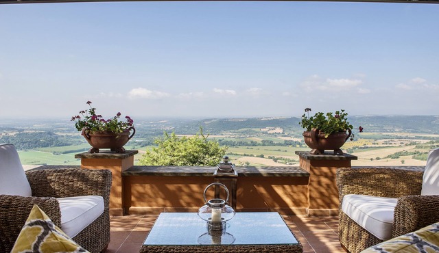 El Olivar - A Magnificent Private Villa in Umbria