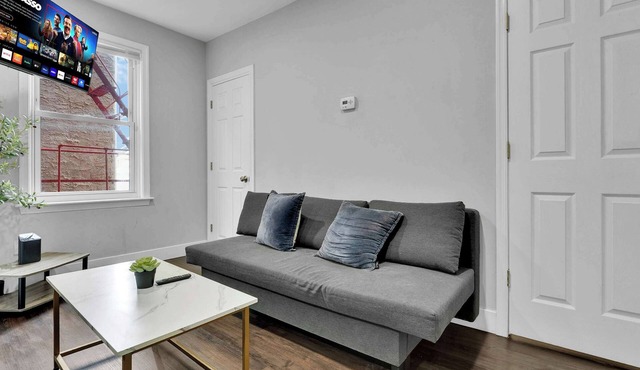 Elegant 2BD | 3 Beds | Heart of Queens Village