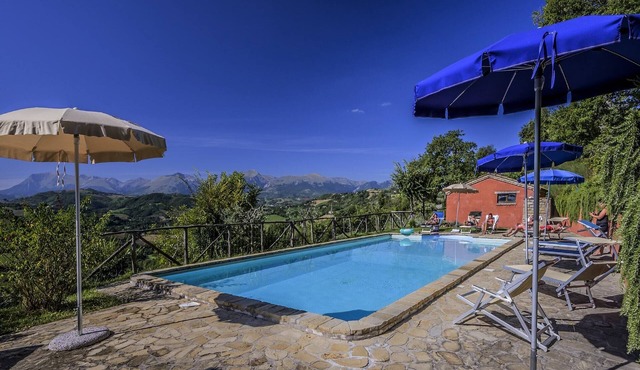 Elegant Stone House w/Pool