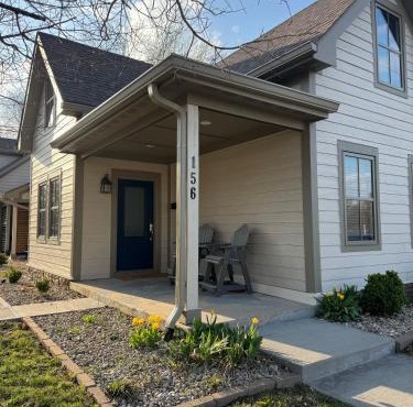 Elevated charming home in Historic Distric