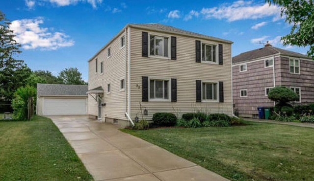 Entire 4 bedroom 2 bathroom House in North Buffalo with Free Driveway Parking